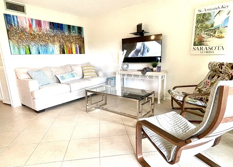 1 bed, 900 sqft, $2,050 — Photo 4
