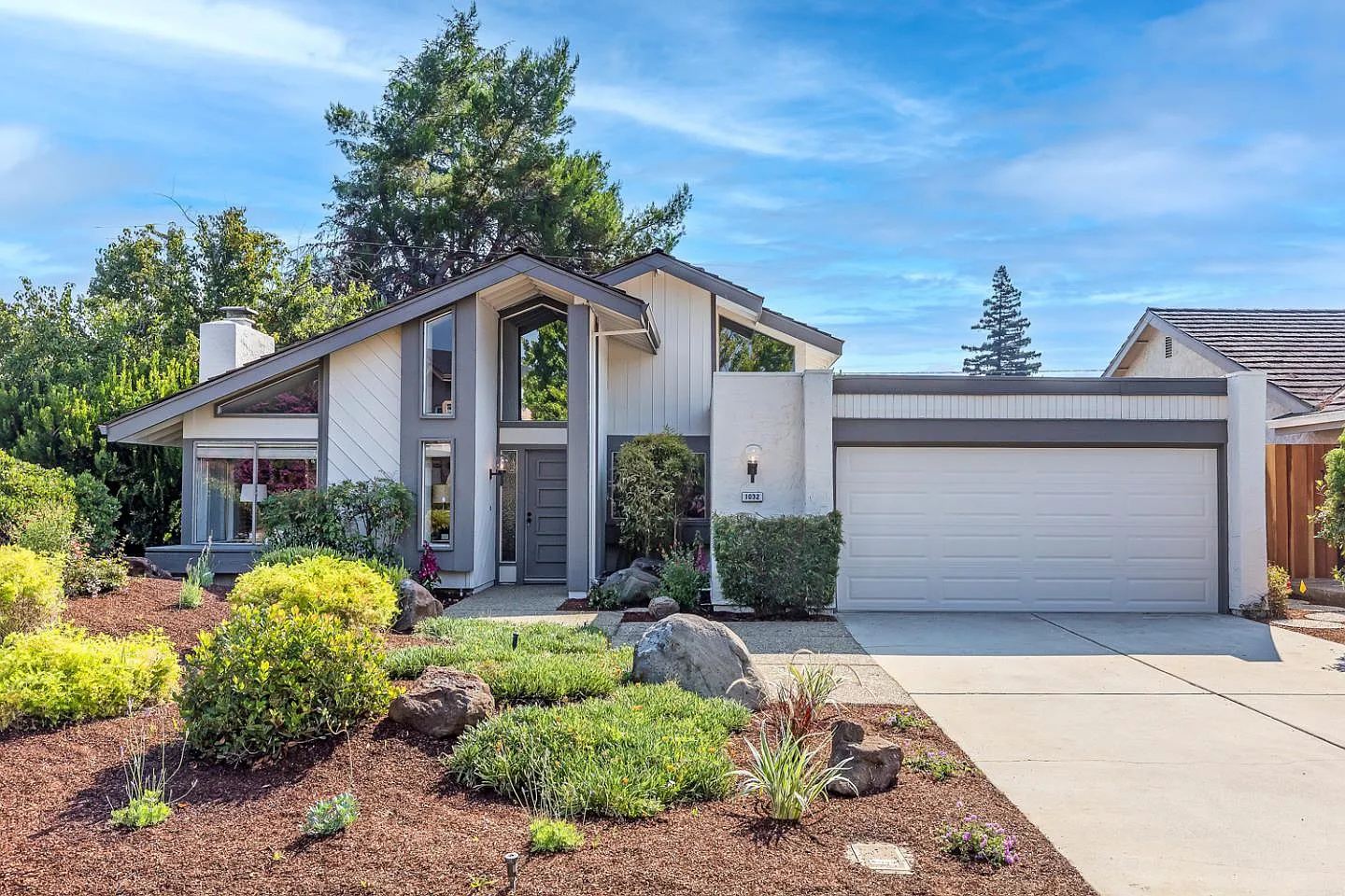 1032 Tuscany Pl photo 1