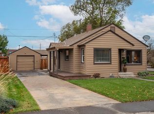 823 SW 14th St, Redmond, OR 97756