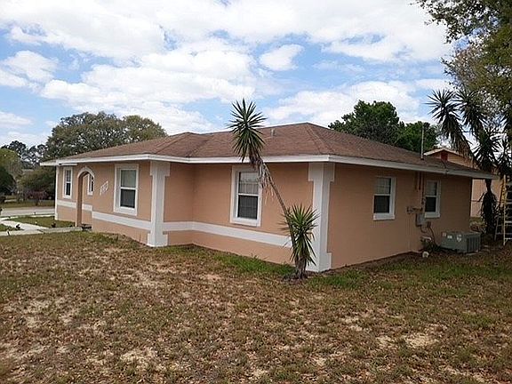 3rd image of 1110 Valencia Ave