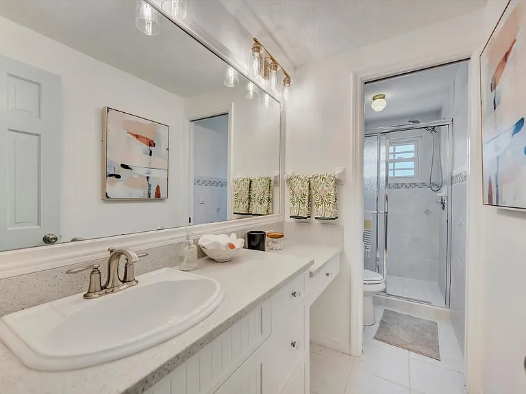 3173 Espanola Dr — Photo 32