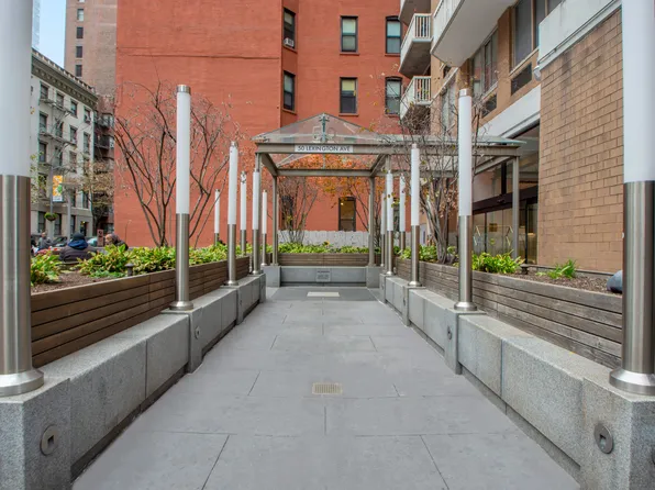 50 Lexington Avenue image 10 of 17