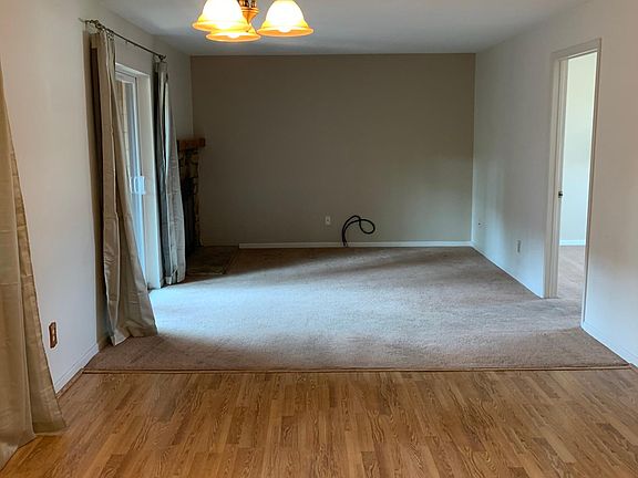 2nd image of 4661 S Decatur St APT 202