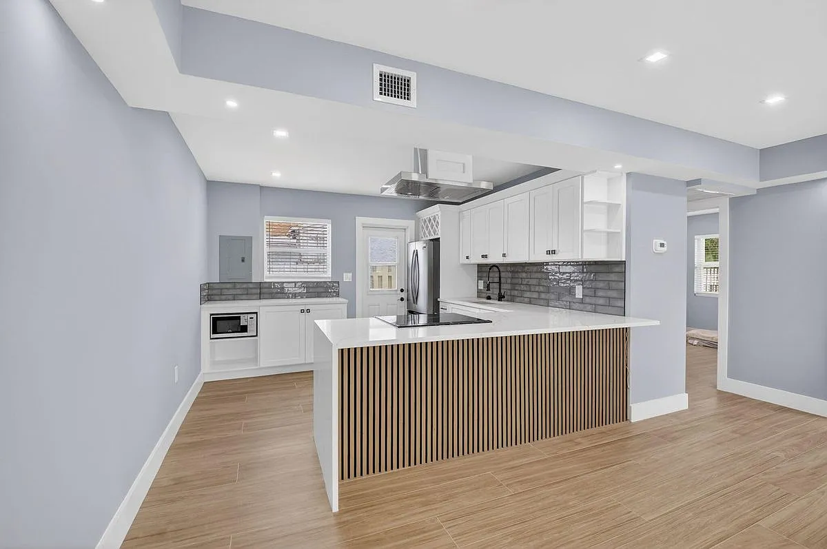 2 bed, 1.0 bath, 785 sqft, $3,250 — Photo 4
