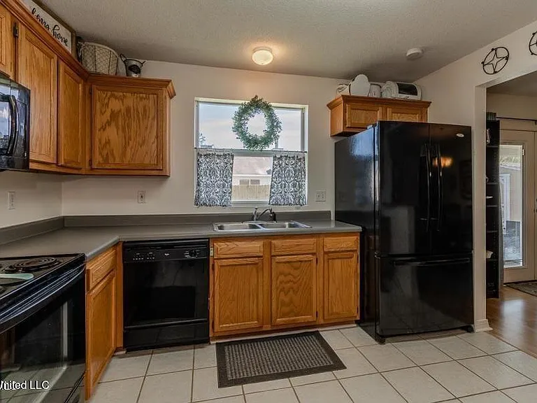 16222 Saddle Dr — Photo 13