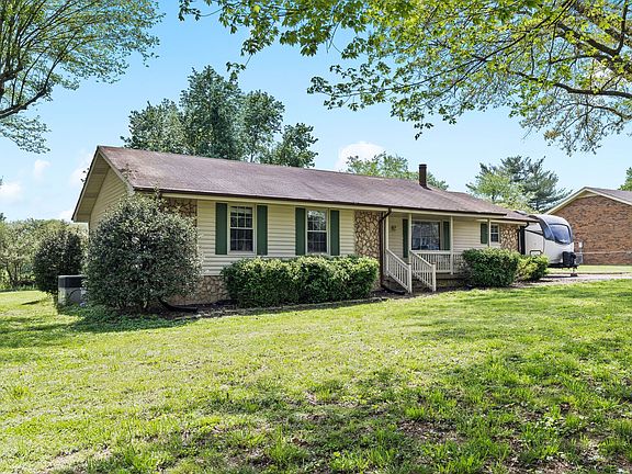 2nd image of 1485 Orleans Ct W