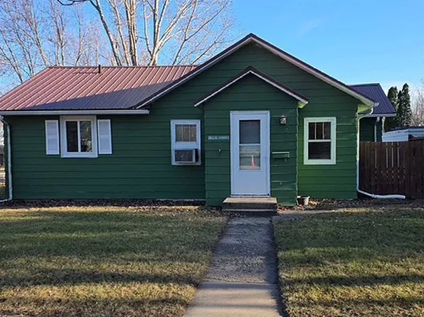 816 2nd St NE, Fosston, MN 56542