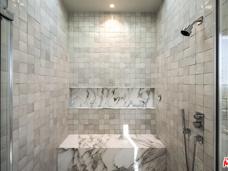 1030 Somera Rd — Photo 34