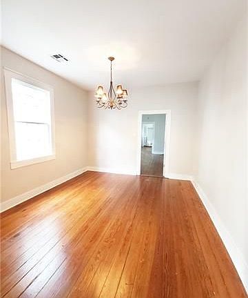 5th image of 430 Elmira Ave