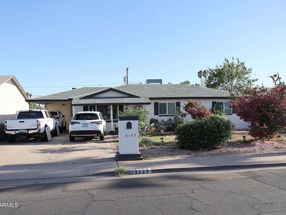 1st image of 2137 W 1ST Place