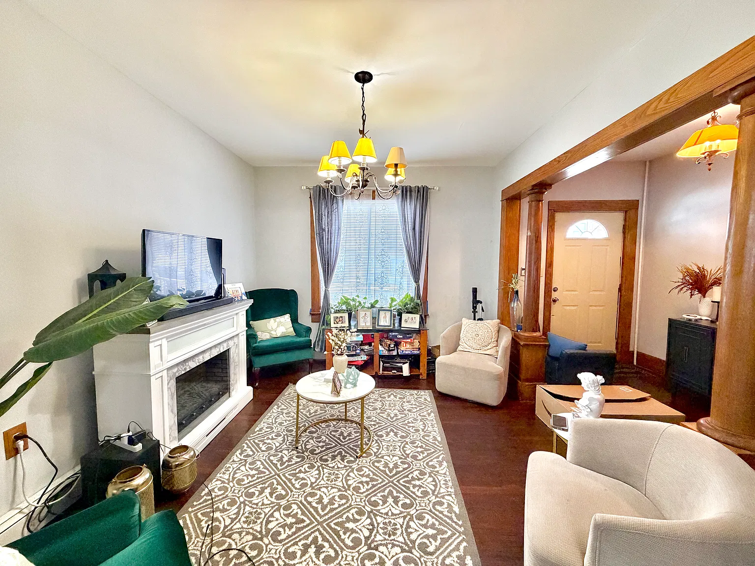 3 bed, 1368 sqft, $2,400 — Photo 4