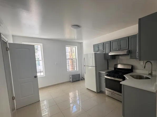 2413 Walton Avenue image 1 of 4