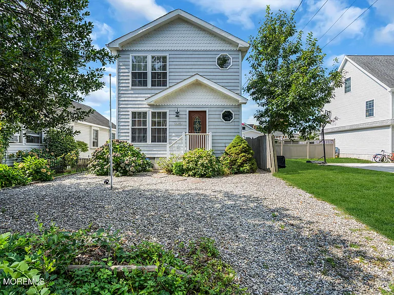 143 Lake Ave — Photo 1