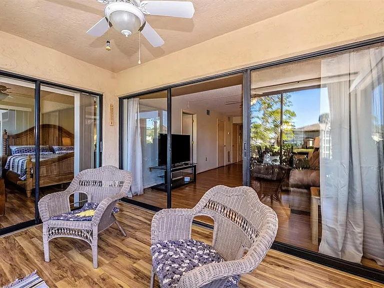 5219 Lake Village Dr #21 — Photo 5