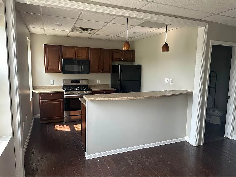 Building Photo - 3284 Walden Ave #2-202