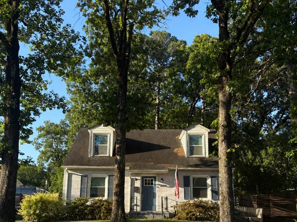 2510 Elkwood Cir, Charlotte, NC 28205
