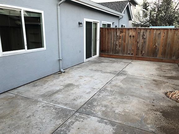 3rd image of 2819 Horwedel Dr