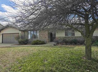 2356 La Rue Ln, Green Bay, WI 54313