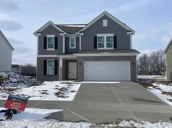222 Ambassador Dr, Pittsboro, IN 46167