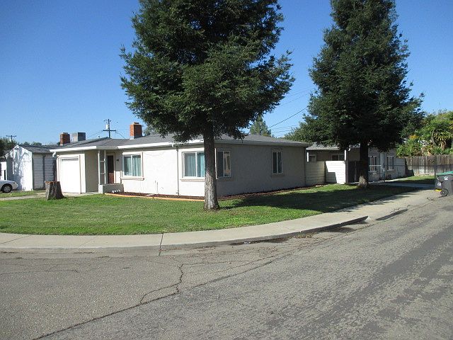 Corner Main House and Rental