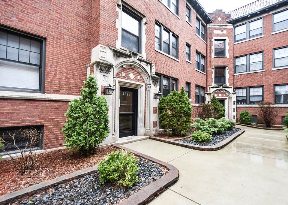 1st image of 1311 Oak Ave #X