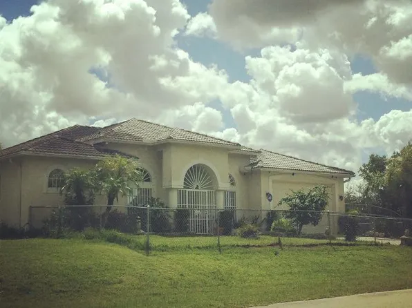 1722 Roosevelt Ave, Lehigh Acres, FL 33972