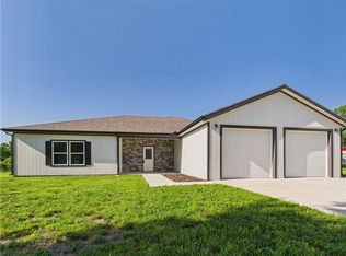 125 NW 171st Rd, Warrensburg, MO 64093