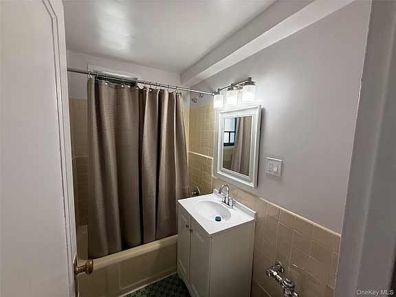 3rd image of 1725 Purdy Street #1C