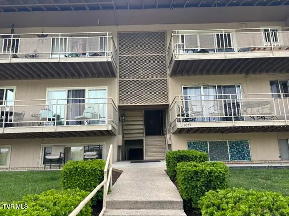 1055 Carriage Cir #302, Bristol, VA 24201