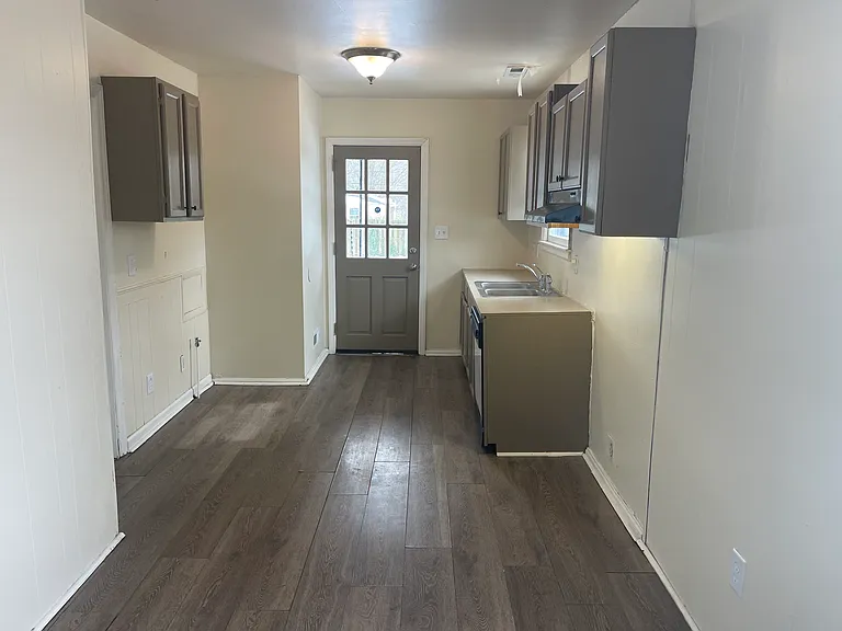 629 Wagner Cir — Photo 7