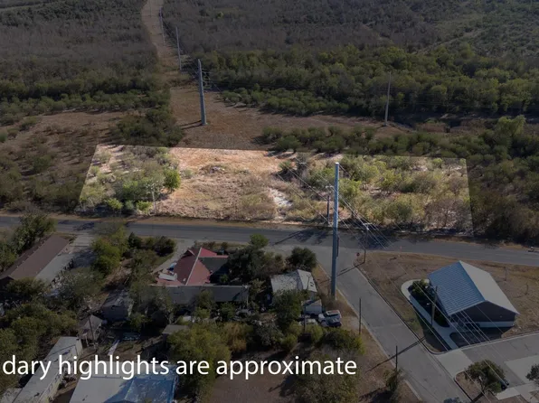 1104 E Martin Luther King Jr Blvd, Taylor, TX 76574