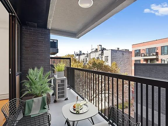 3rd image of 2600 7th Ave APT 4D