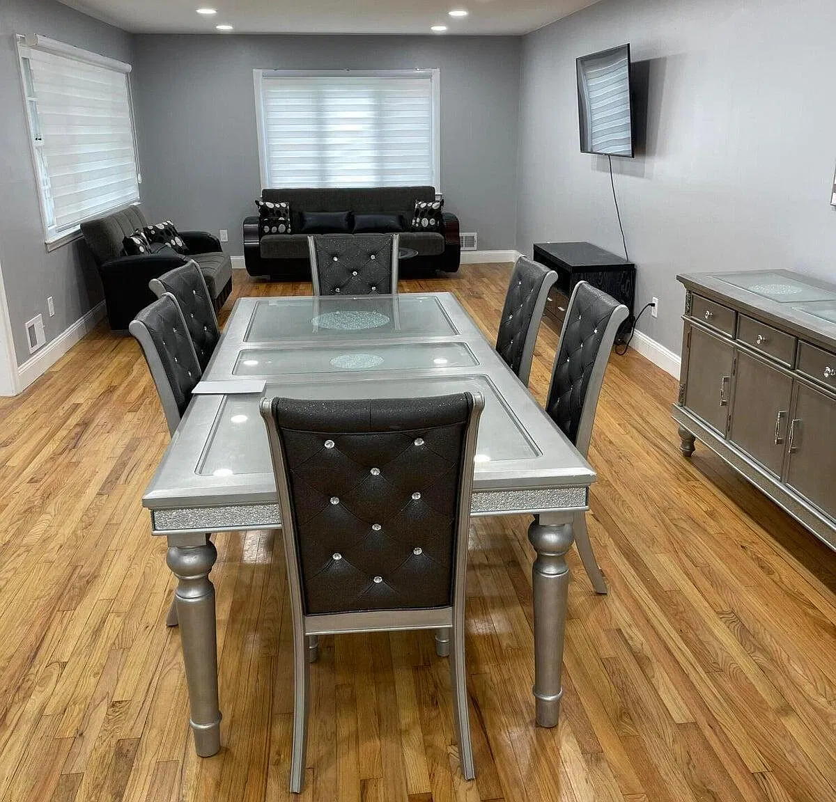 6 bed, 3.5 bath, 2797 sqft, $4,500 — Photo 3