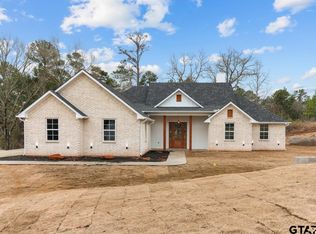 15896 Crazy Horse Dr, Lindale, TX 75771
