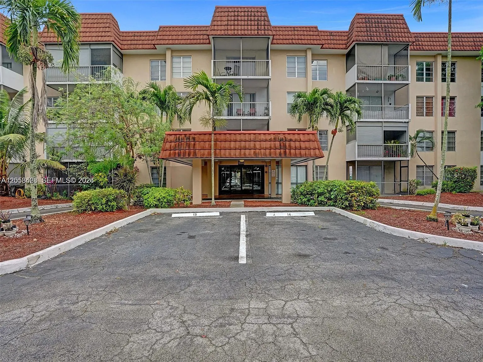 Manors Of Inverrary I-10 — Photo 1