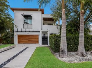 2435 Wood St, Sarasota, FL 34237