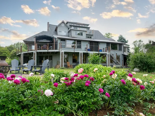 370 Abnaki Road, North Hero, VT 05474