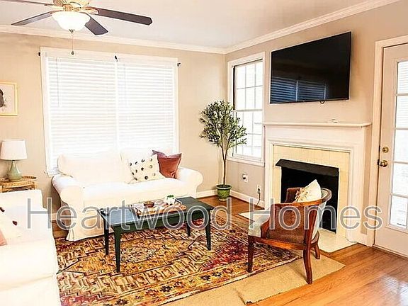3rd image of 3019 Forest Dr