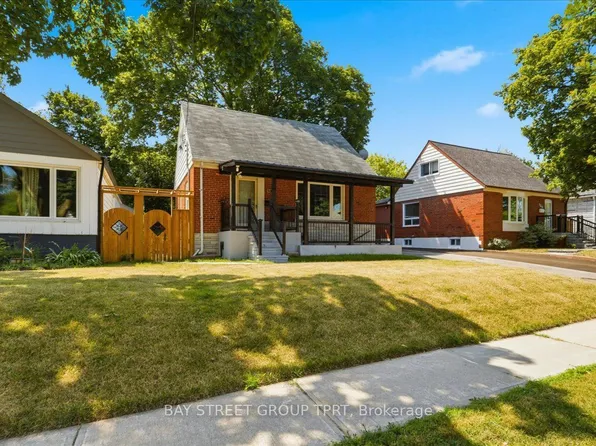 134 Clearbrooke Cir, Toronto, ON M9W 2G1