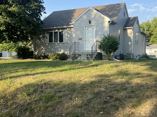 302 N Grove St, Redwood Falls, MN 56283