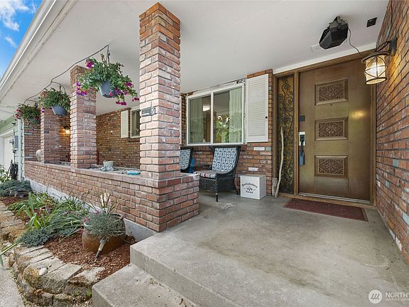 5th image of 414 66th Avenue E