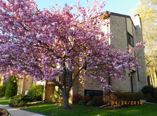 6816 Deer Run Dr, Alexandria, VA 22306