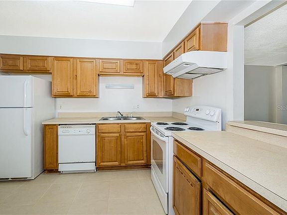 4th image of 327 Blue Violet Way #327