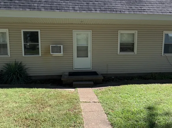802 Park Ave #804, Tipton, MO 65081