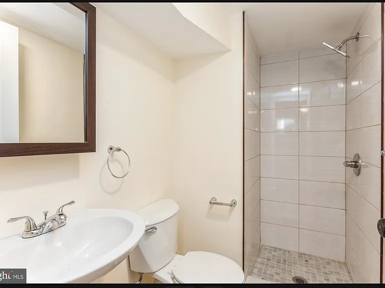 27 S Robinson St — Photo 18