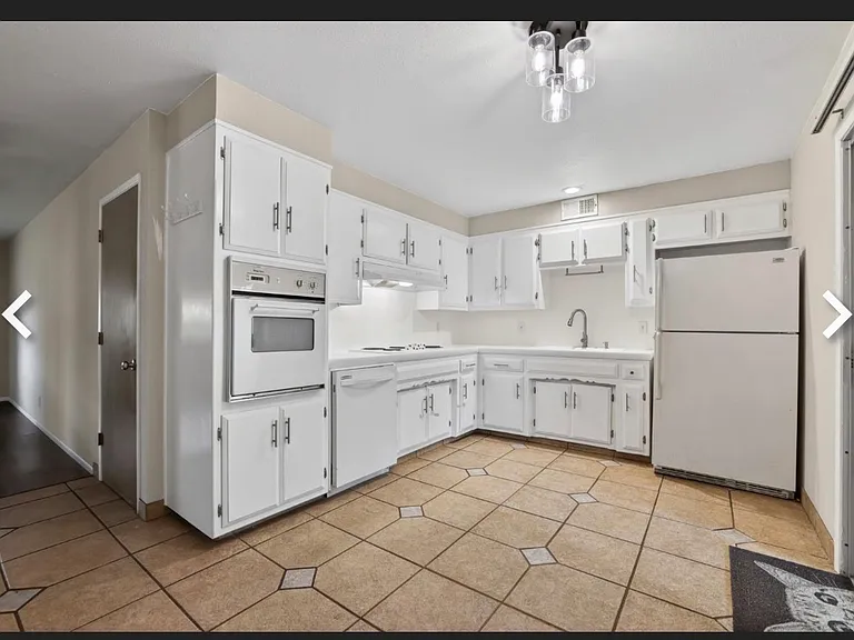 1403 Topaz Way #1 — Photo 20