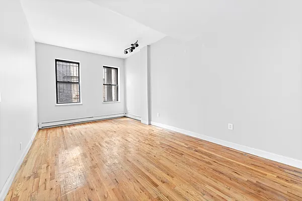 Rented by Compass | media 2