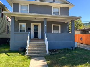 106 Lee St, Gassaway, WV 26624