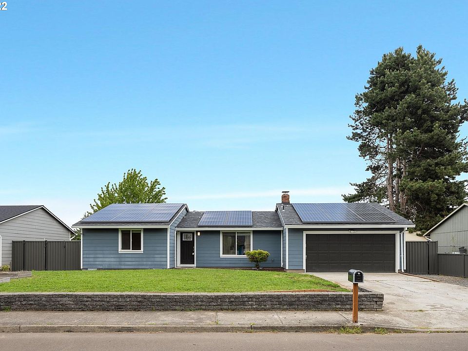 1st image of 1919 SE Gerhard Dr