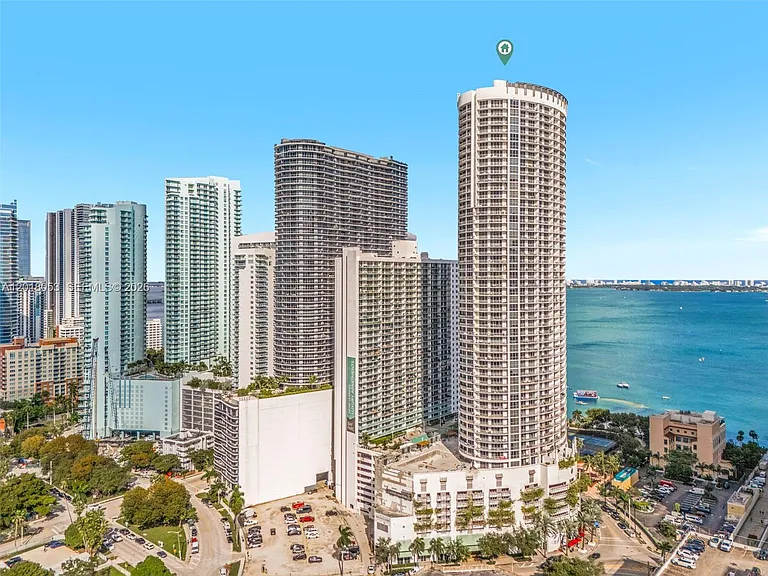 1750 N Bayshore Dr #1407 — Photo 3